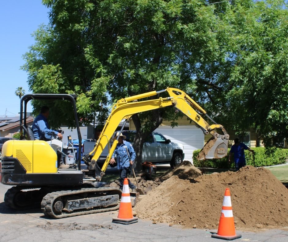 Trenchless sewer excavation